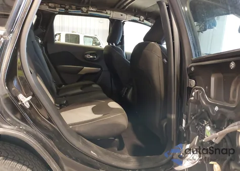 2018 Jeep Cherokee Latitude 4X4 из США, поврежденный, VIN 1C4PJMCB3JD560380